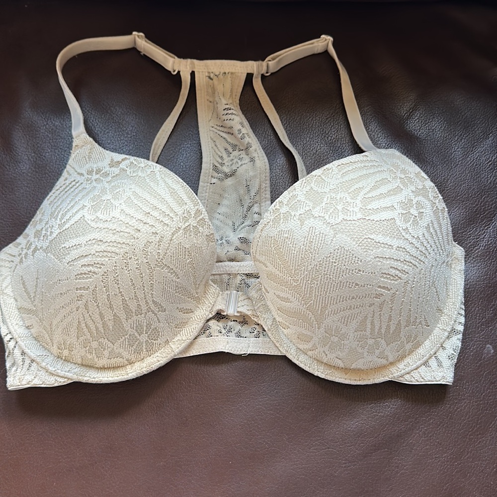 Victoria’s Secret like new BRA, just like new worn 1 time